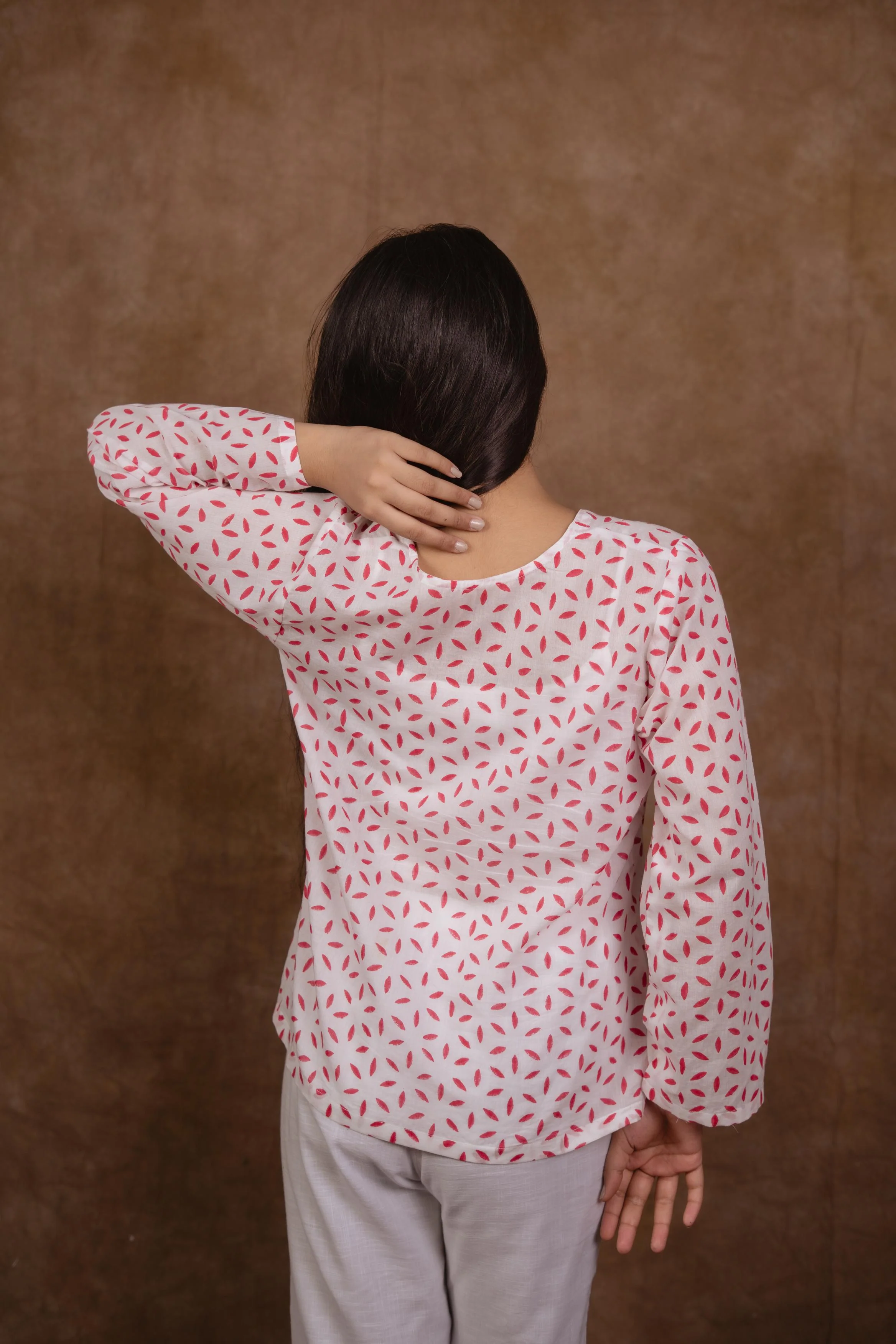 Kana Mul oversized top - Image 7